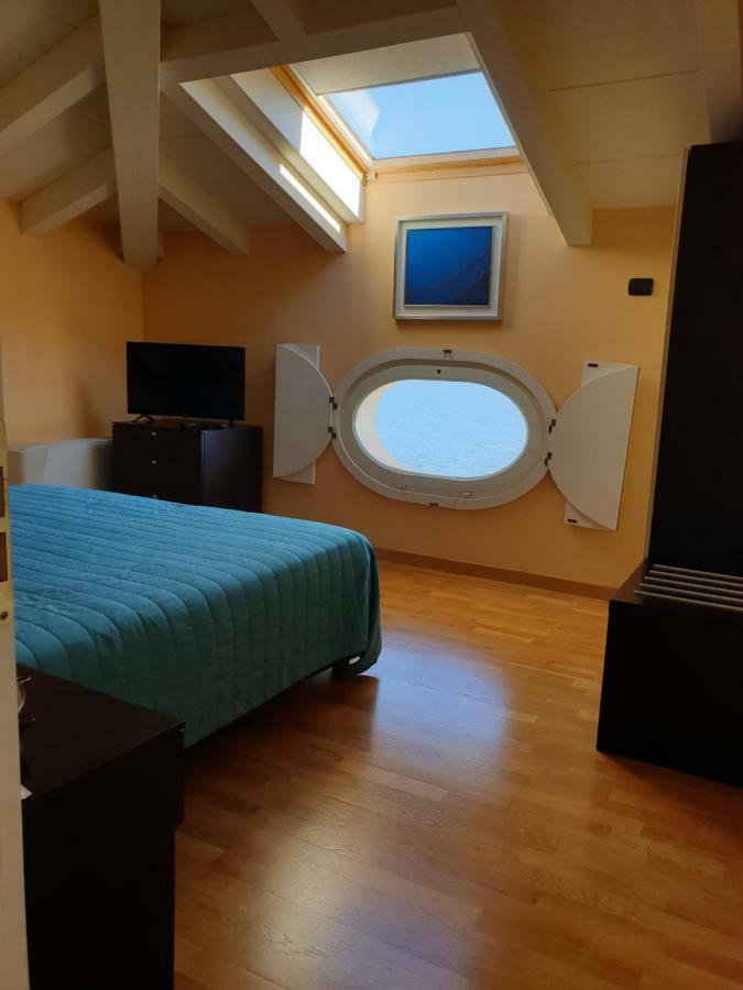Hotel Residence La Luna Nel Porto Stresa Kültér fotó