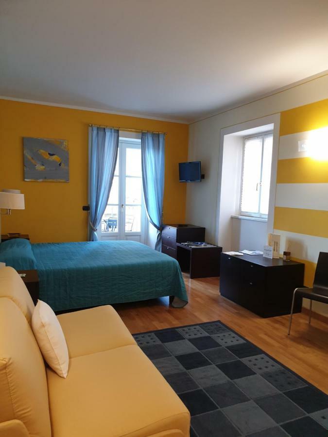 Hotel Residence La Luna Nel Porto Stresa Kültér fotó